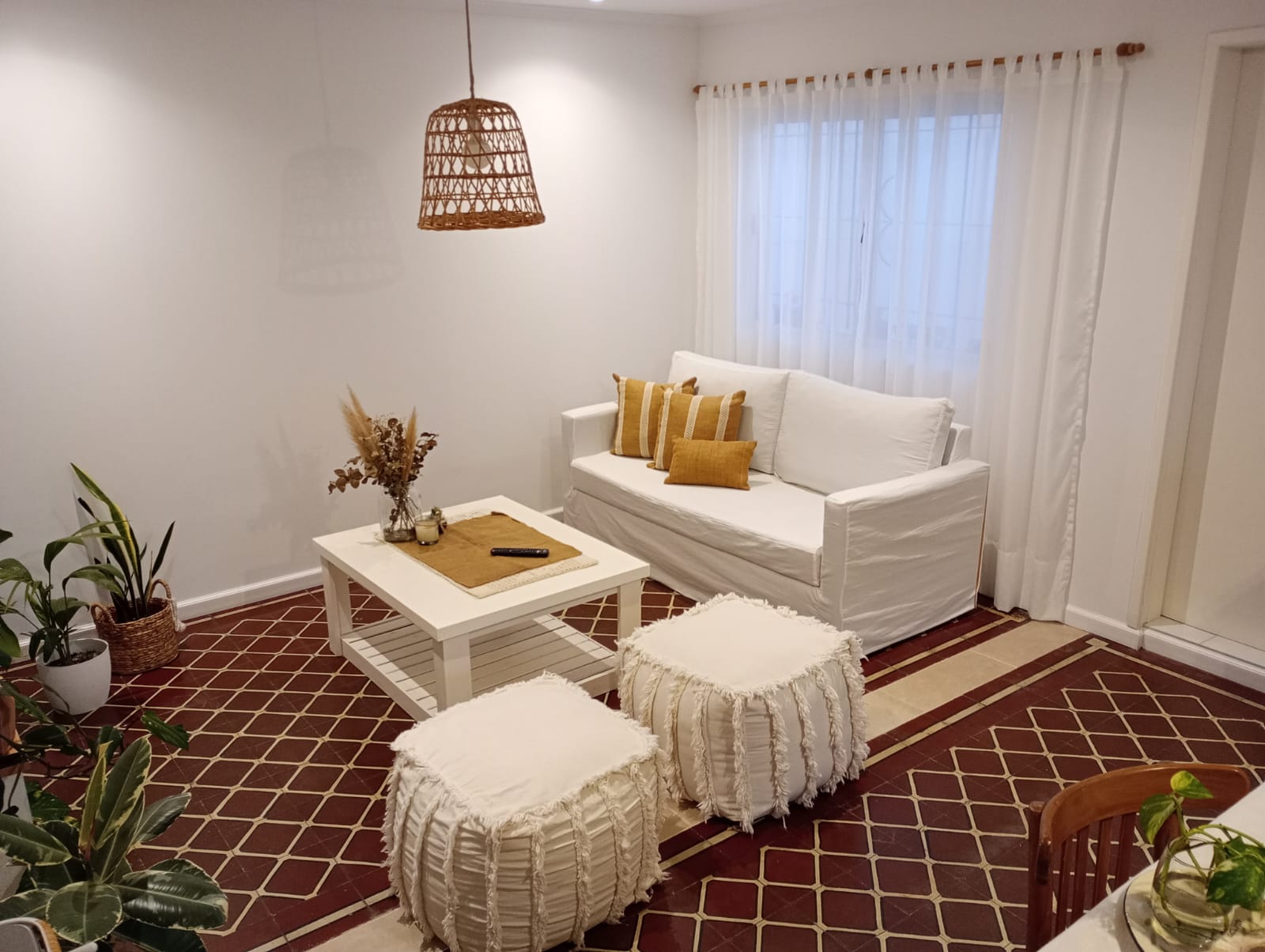Cortinas con vuelo. Sistema Barral de madera